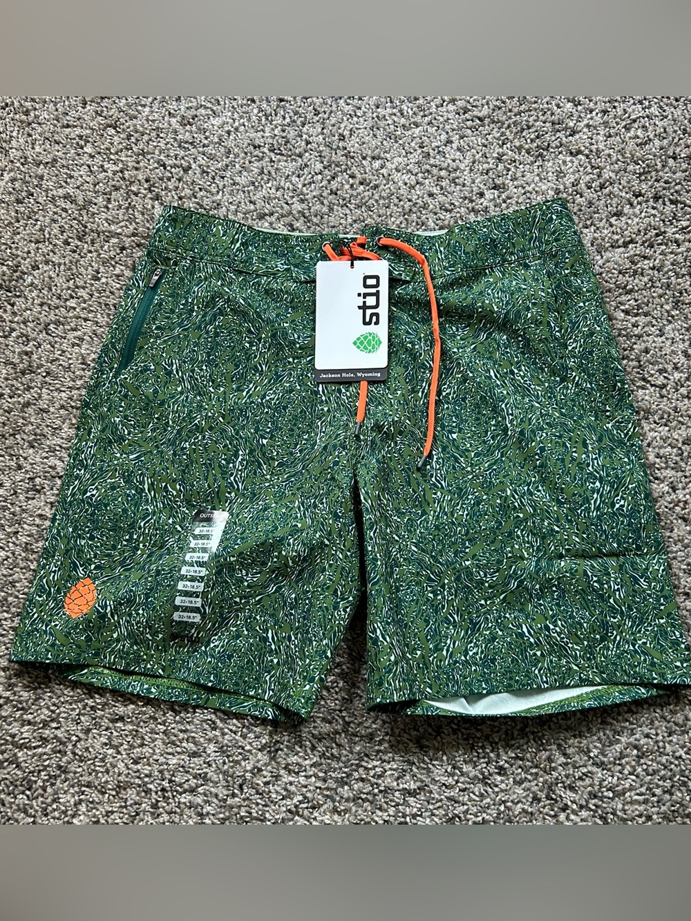 Stio Lakeside Pine Wacky Waves Board Shorts Green Men’s Size 32/18.5